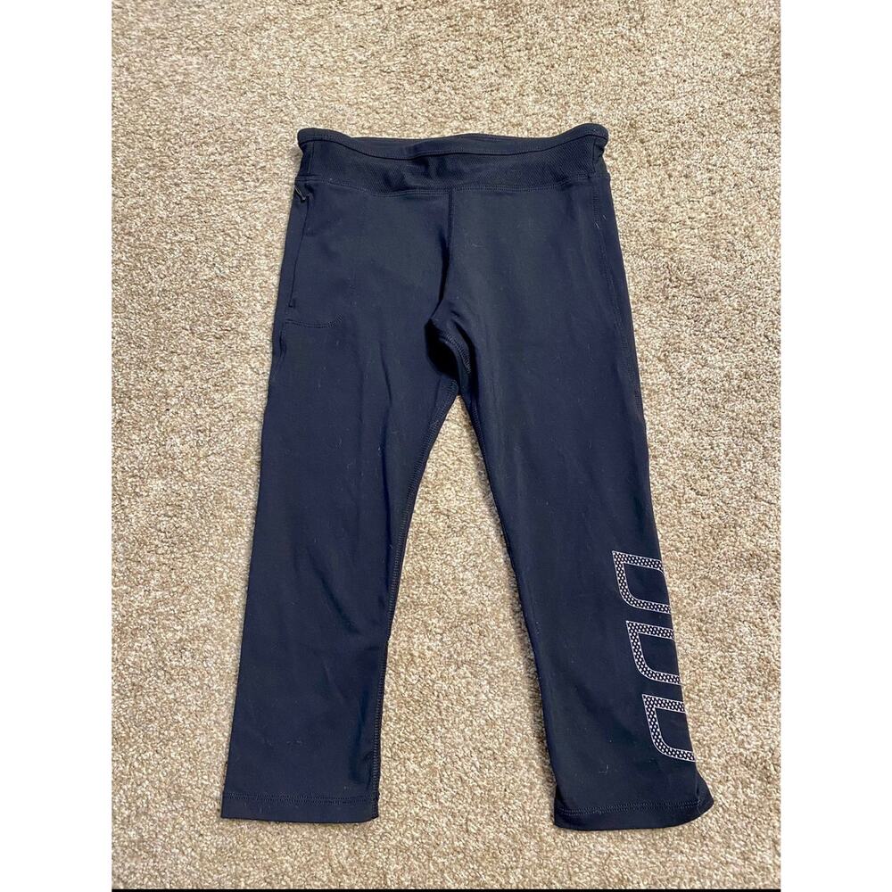LORNA JANE Black Crop leggings Small